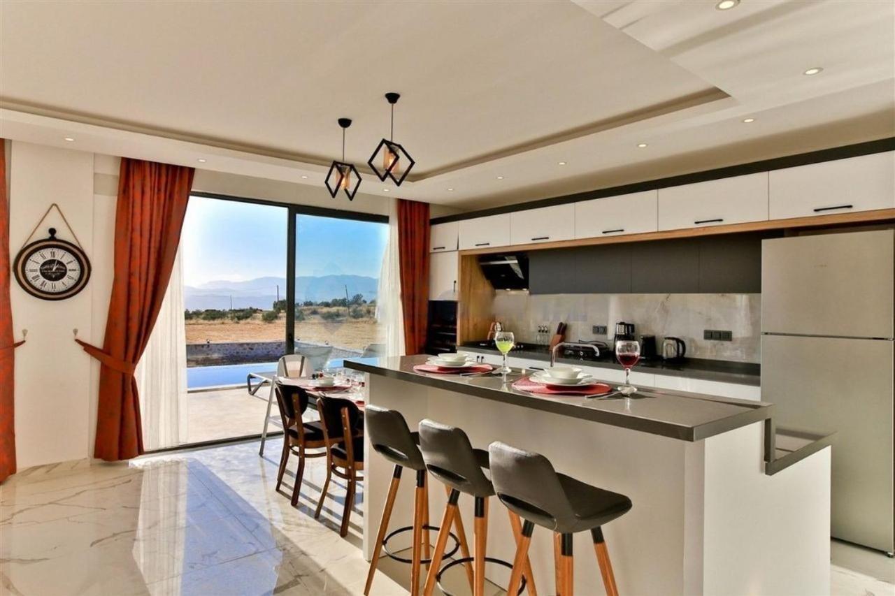 Villa Lycian-Kalkan 3 Bedroom-2 Jakuzzies-Sauna-Turkish Hamam-Huge Private Pool And Lovely Garden 카스 외부 사진