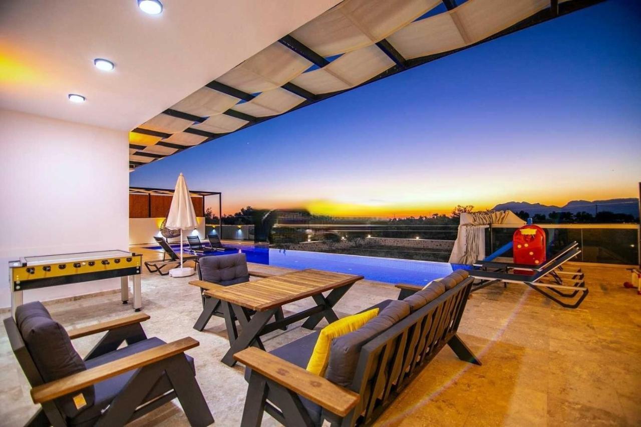 Villa Lycian-Kalkan 3 Bedroom-2 Jakuzzies-Sauna-Turkish Hamam-Huge Private Pool And Lovely Garden 카스 외부 사진
