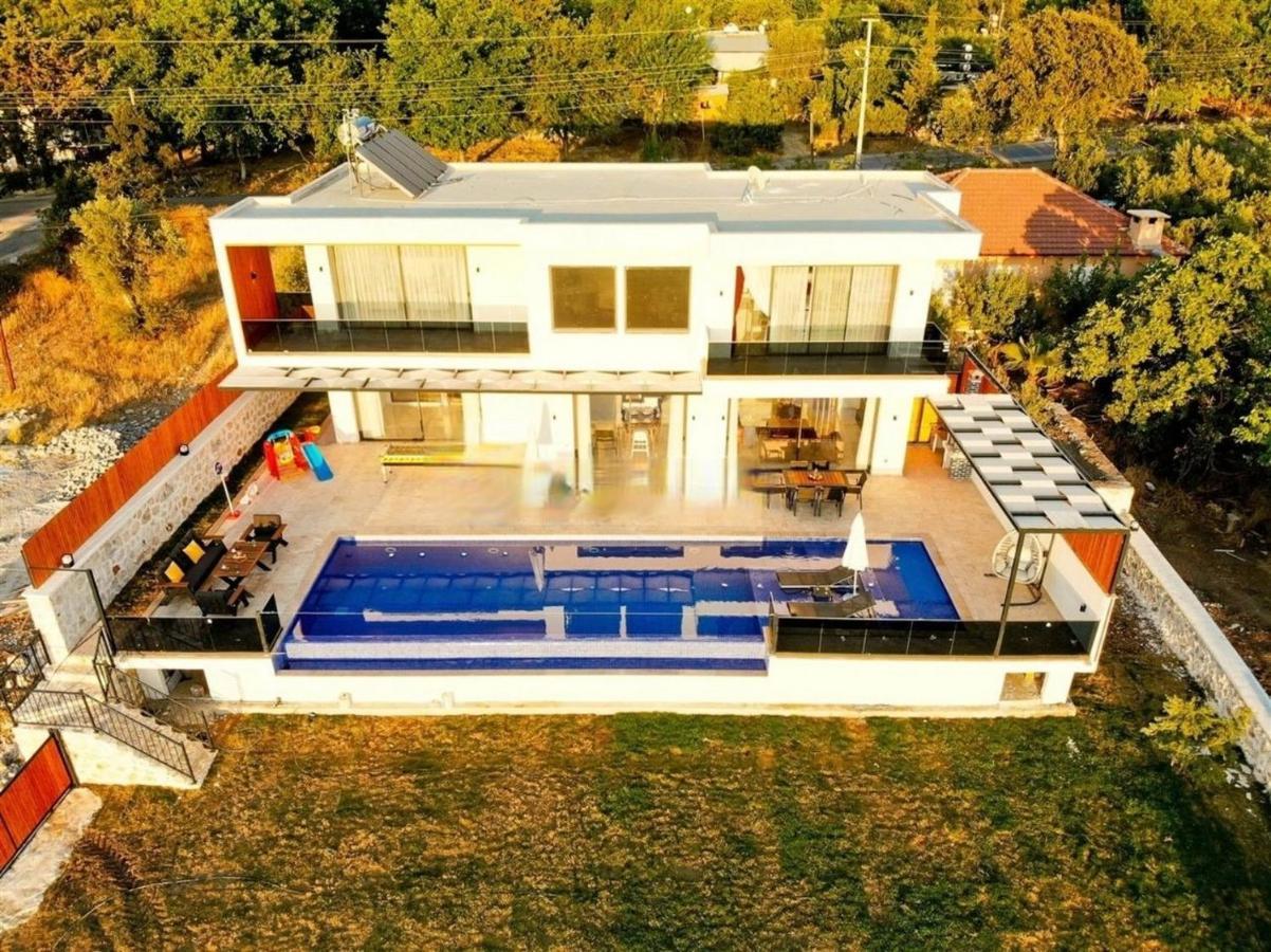 Villa Lycian-Kalkan 3 Bedroom-2 Jakuzzies-Sauna-Turkish Hamam-Huge Private Pool And Lovely Garden 카스 외부 사진