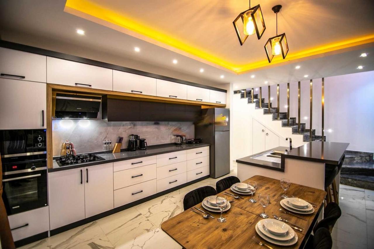 Villa Lycian-Kalkan 3 Bedroom-2 Jakuzzies-Sauna-Turkish Hamam-Huge Private Pool And Lovely Garden 카스 외부 사진