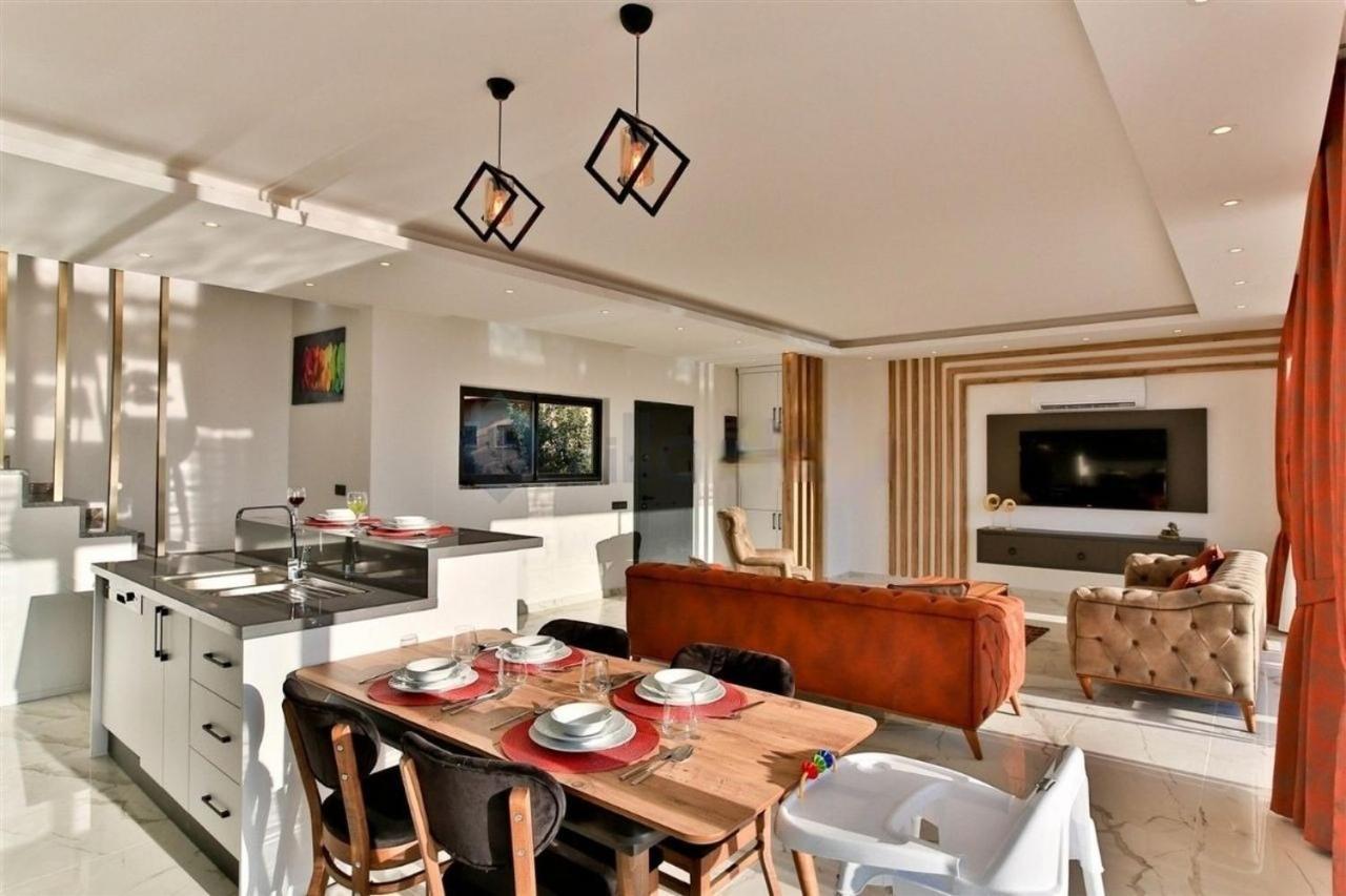 Villa Lycian-Kalkan 3 Bedroom-2 Jakuzzies-Sauna-Turkish Hamam-Huge Private Pool And Lovely Garden 카스 외부 사진