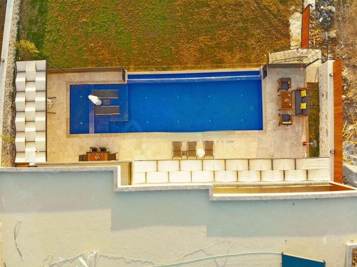 Villa Lycian-Kalkan 3 Bedroom-2 Jakuzzies-Sauna-Turkish Hamam-Huge Private Pool And Lovely Garden 카스 외부 사진